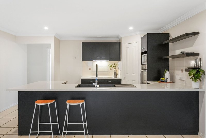 Photo - 74 Warrego Crescent, Murrumba Downs QLD 4503 - Image 4