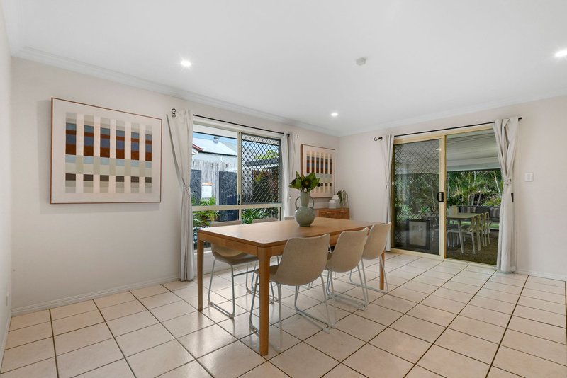 Photo - 74 Warrego Crescent, Murrumba Downs QLD 4503 - Image 6