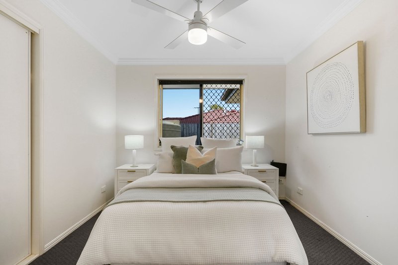 Photo - 74 Warrego Crescent, Murrumba Downs QLD 4503 - Image 16
