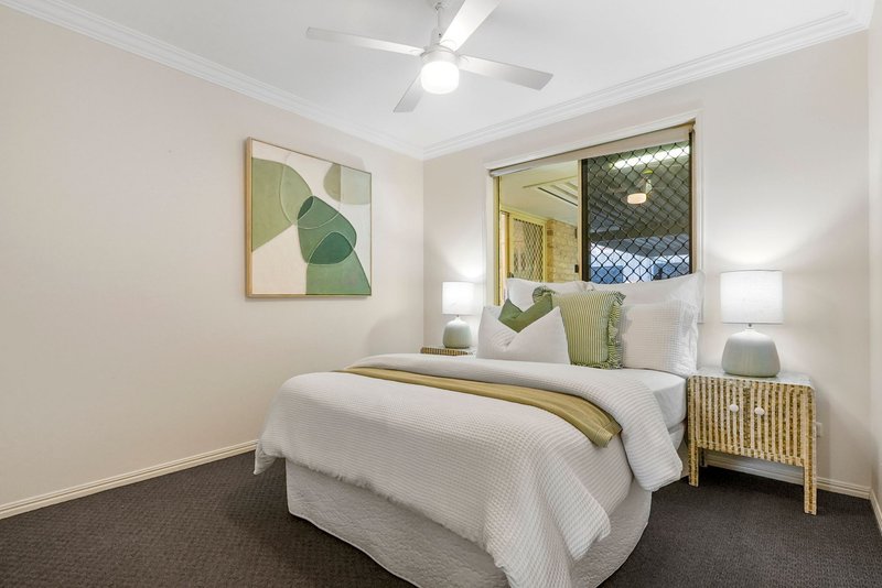 Photo - 74 Warrego Crescent, Murrumba Downs QLD 4503 - Image 18