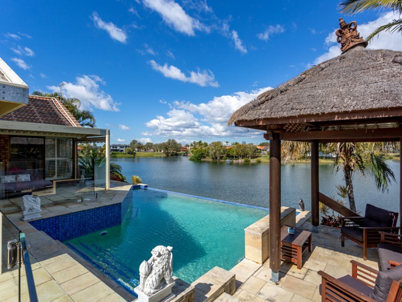 74 Wild Duck Dve , Mermaid Waters QLD 4218