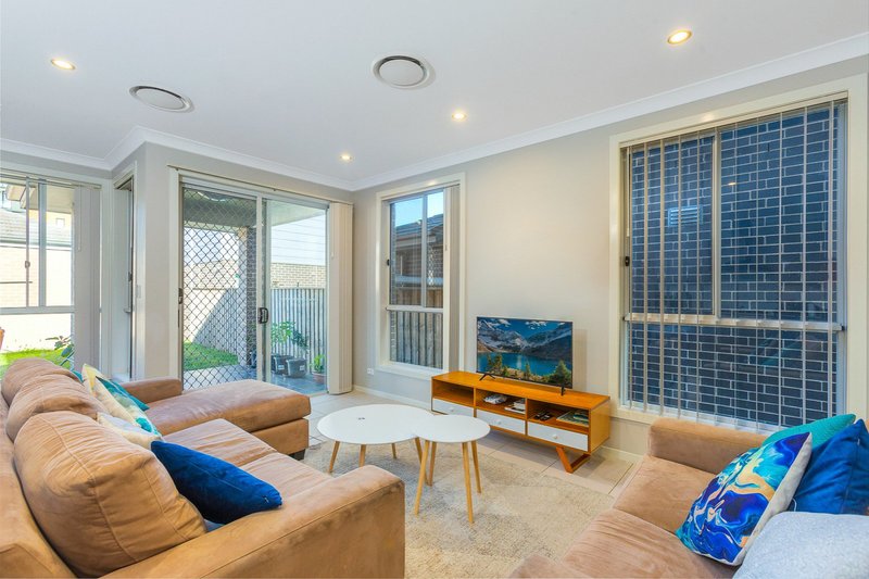 Photo - 74 William Hart Crescent, Penrith NSW 2750 - Image 2