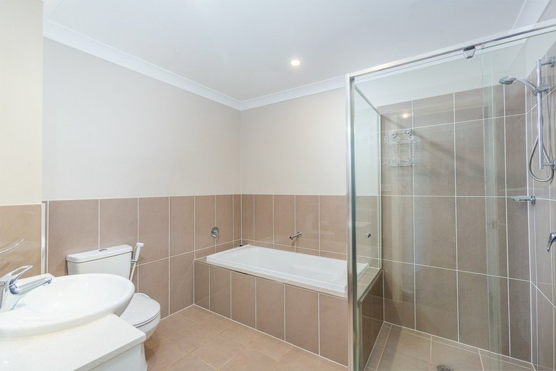 Photo - 74 William Hart Crescent, Penrith NSW 2750 - Image 4