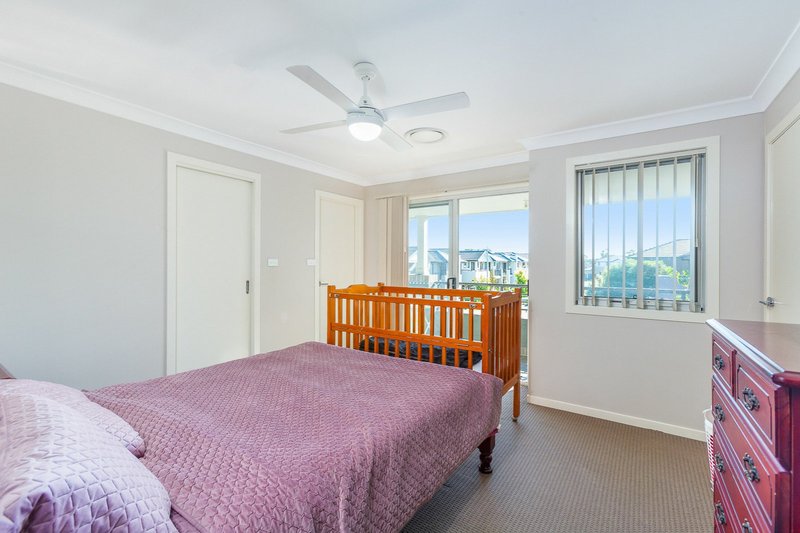 Photo - 74 William Hart Crescent, Penrith NSW 2750 - Image 5