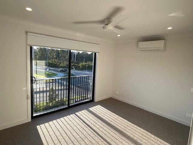 Photo - 74 Willowdale Drive, Leppington NSW 2179 - Image 9