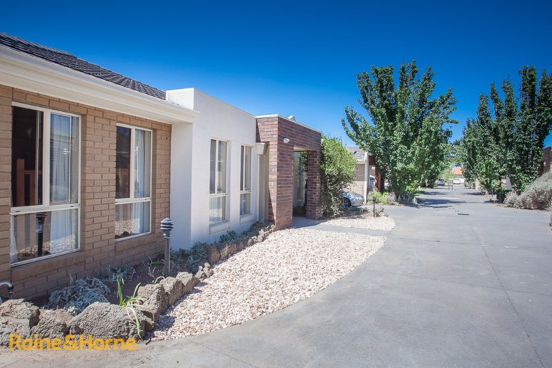 Photo - 7/40-42 Darbyshire Street, Sunbury VIC 3429 - Image 5