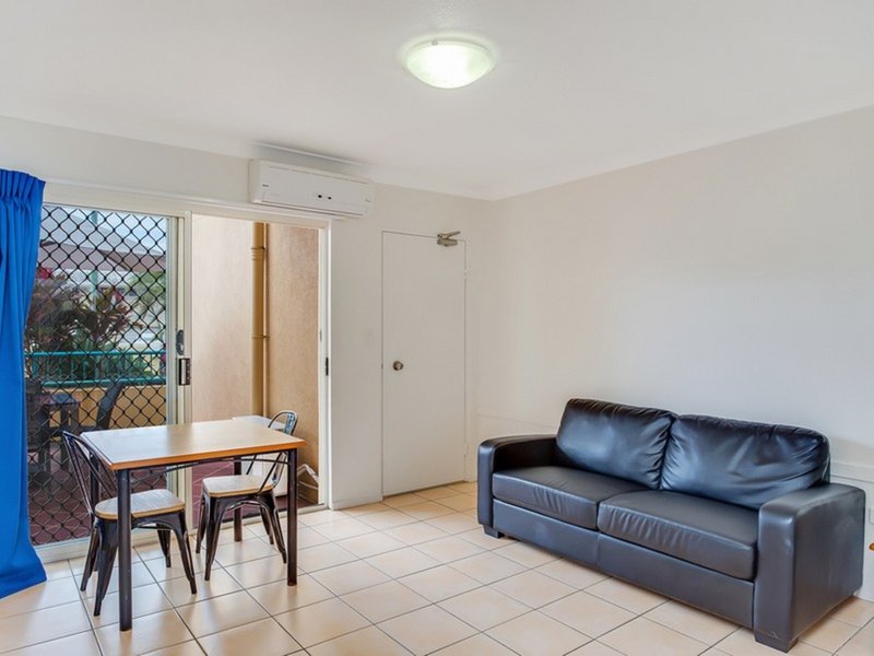 Photo - 7/40 Burra Street, Chevron Island QLD 4217 - Image 4