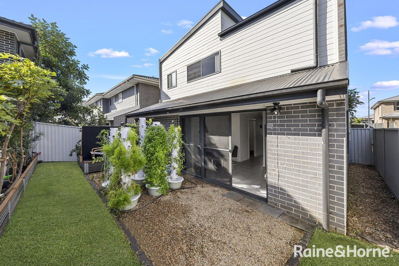 Photo - 7/40 Burrows Avenue, Edmondson Park NSW 2174 - Image 9