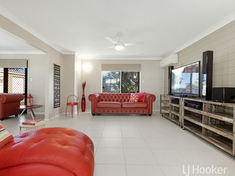 Photo - 741 Boat Harbour Drive, Urangan QLD 4655 - Image 7