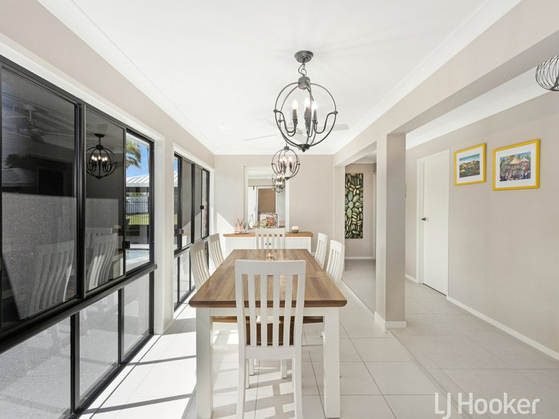 Photo - 741 Boat Harbour Drive, Urangan QLD 4655 - Image 14