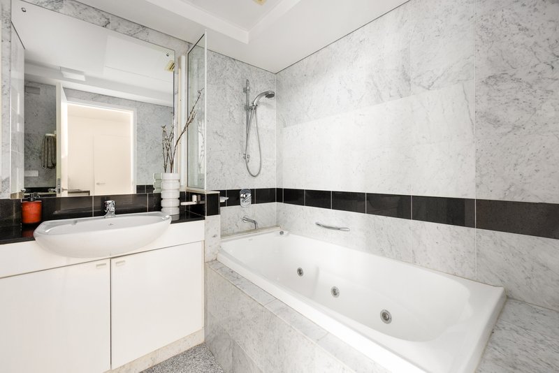 Photo - 74/1 Kiara Close, North Sydney NSW 2060 - Image 11