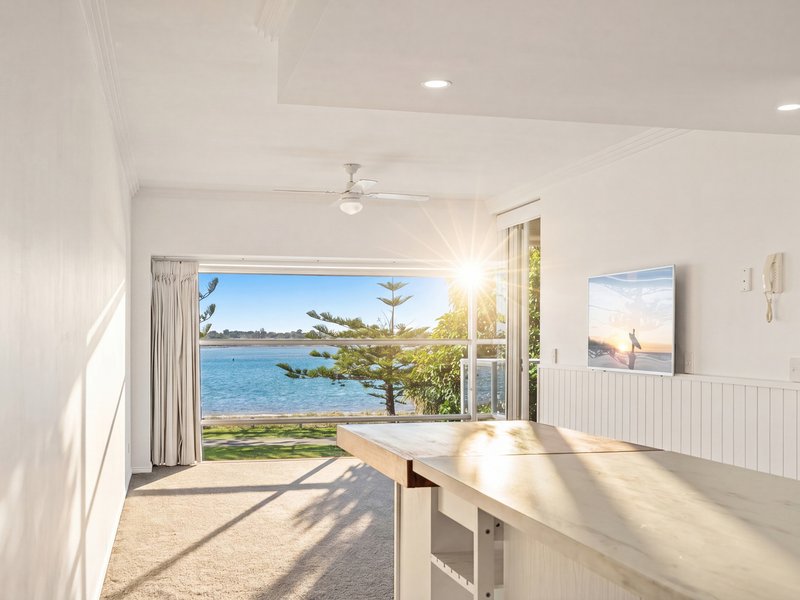Photo - 7/414 Marine Parade, Biggera Waters QLD 4216 - Image 3
