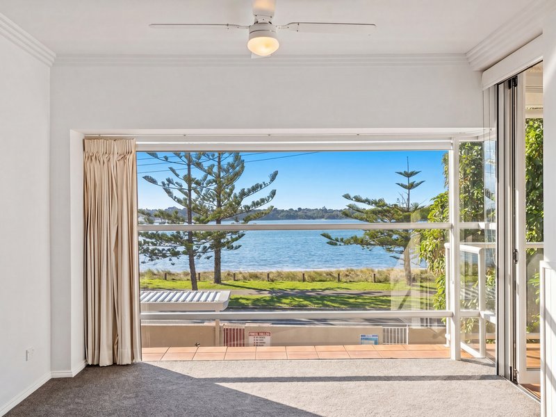 Photo - 7/414 Marine Parade, Biggera Waters QLD 4216 - Image 6