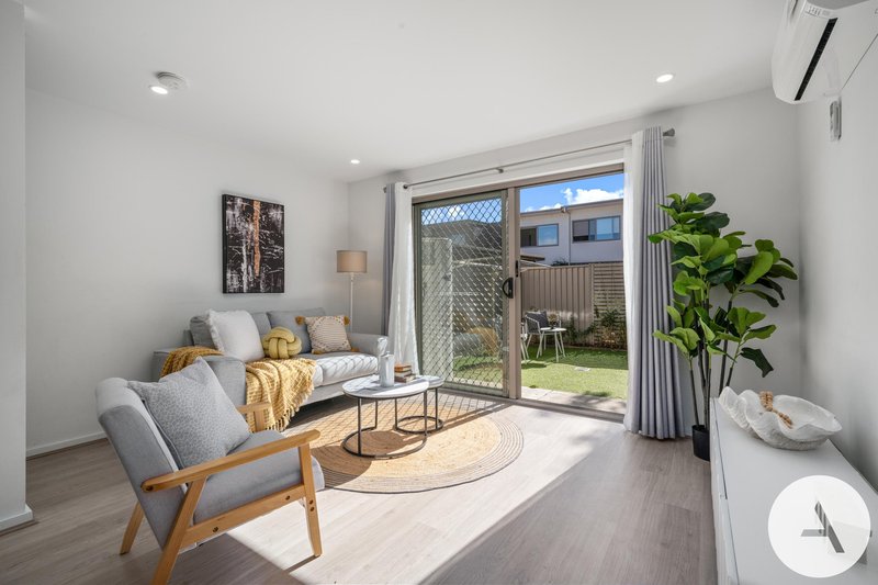 Photo - 74/167 Mortimer Lewis Drive, Greenway ACT 2900 - Image 4