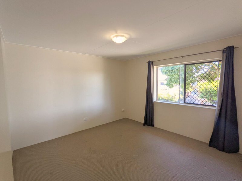 Photo - 7/42 Swain Street, Holland Park West QLD 4121 - Image 4