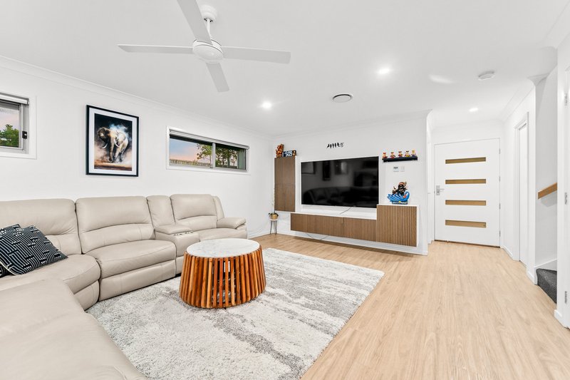 Photo - 74/48 Berkshire Place, Heathwood QLD 4110 - Image 2