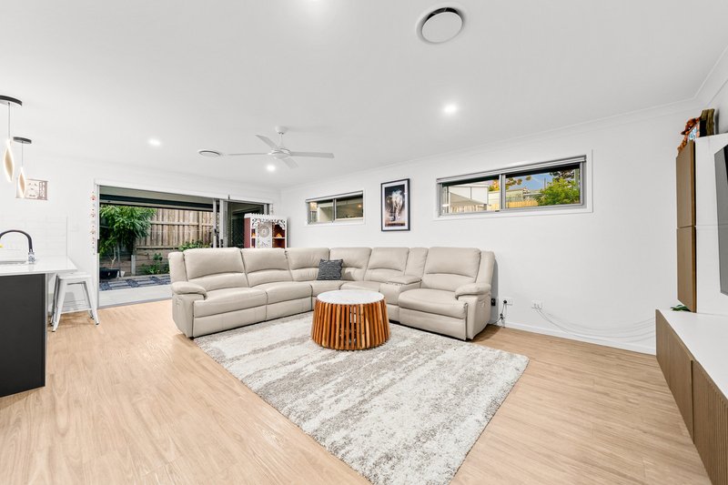 Photo - 74/48 Berkshire Place, Heathwood QLD 4110 - Image 3
