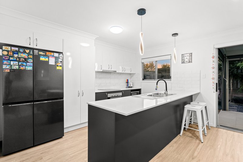 Photo - 74/48 Berkshire Place, Heathwood QLD 4110 - Image 4