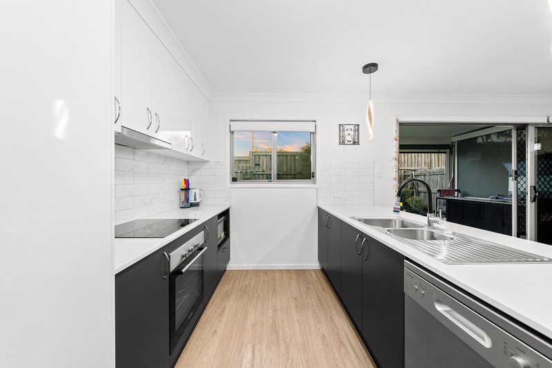 Photo - 74/48 Berkshire Place, Heathwood QLD 4110 - Image 5
