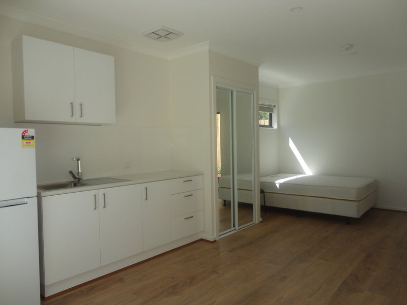 Photo - 7/46 Koonawarra Street, Clayton VIC 3168 - Image 2