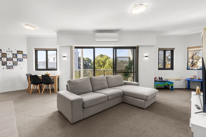 Photo - 74/6 Walsh Loop, Joondalup WA 6027 - Image 2