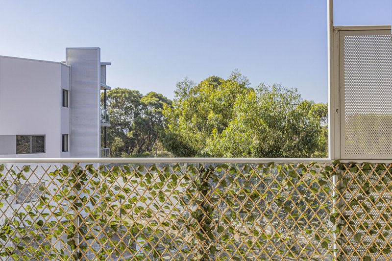 Photo - 74/6 Walsh Loop, Joondalup WA 6027 - Image 4