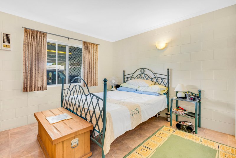 Photo - 7/473-479 Mccoombe Street, Mooroobool QLD 4870 - Image 5