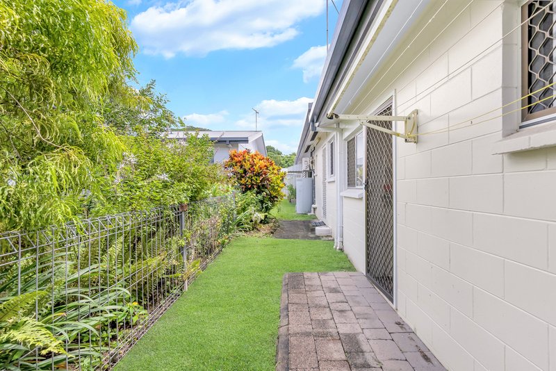 Photo - 7/473-479 Mccoombe Street, Mooroobool QLD 4870 - Image 9