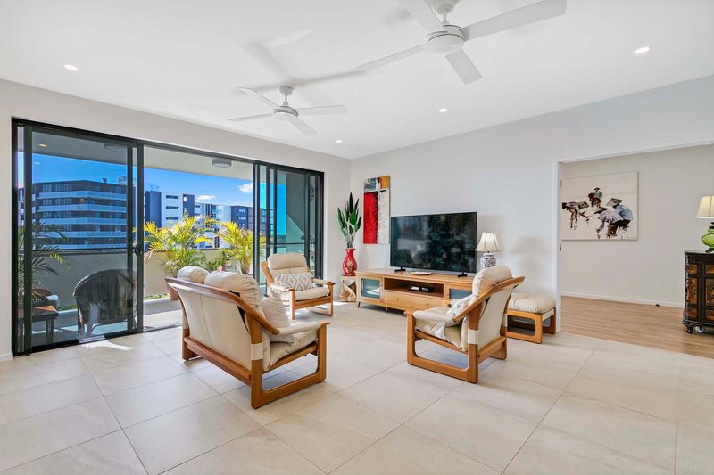 Photo - 7/49 Duporth Avenue, Maroochydore QLD 4558 - Image 6