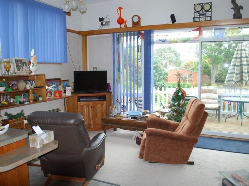 Photo - 74a Jackson Street, Wynyard TAS 7325 - Image 4