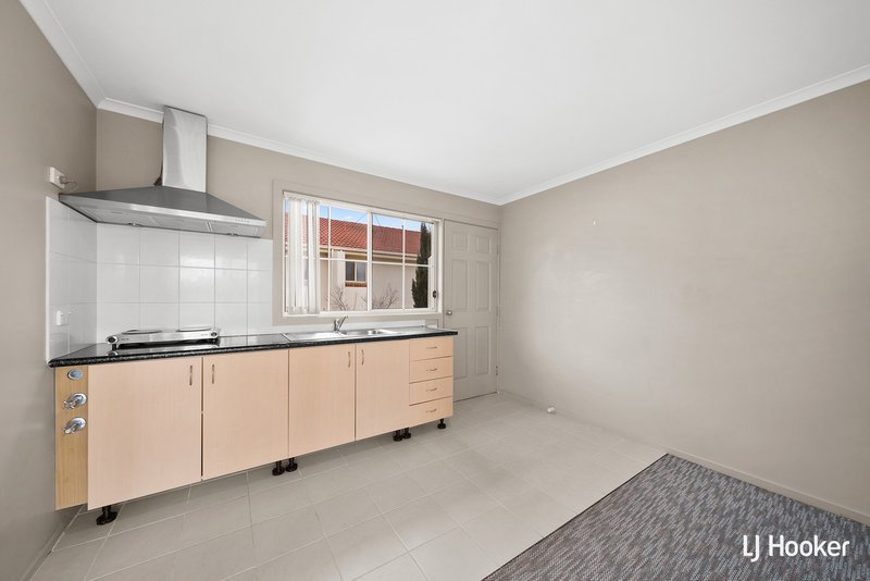 Photo - 74B Kelleway Avenue, Nicholls ACT 2913 - Image 3