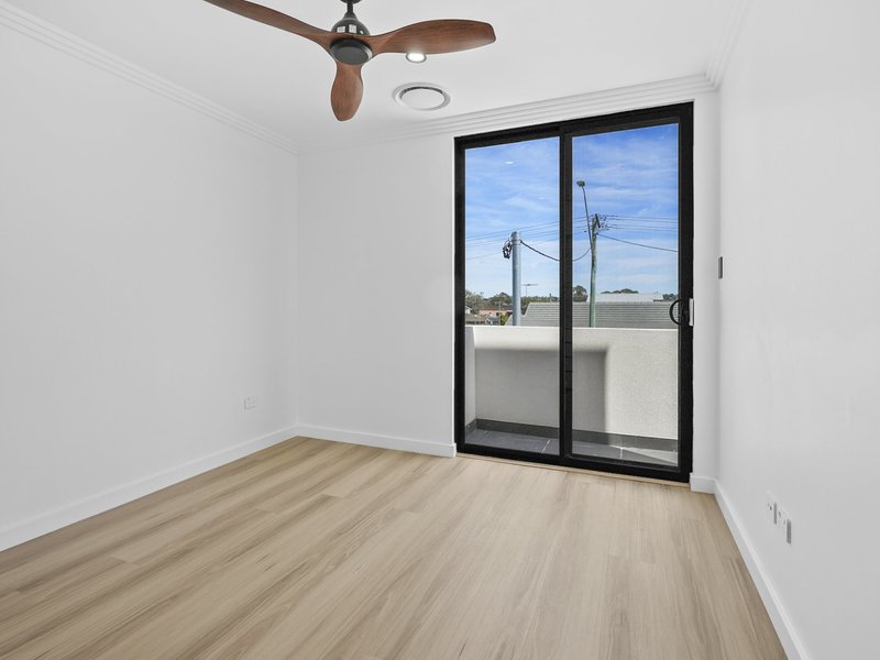 Photo - 74B Kent Street, Minto NSW 2566 - Image 6