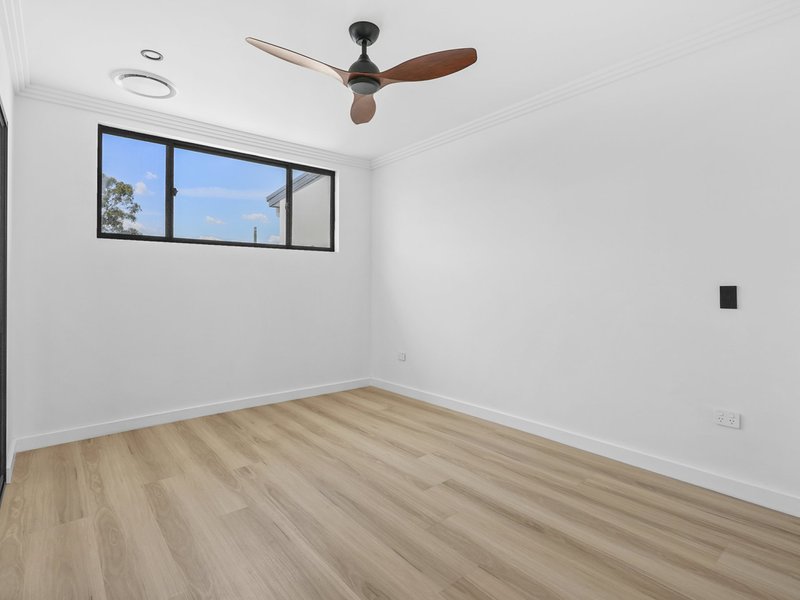 Photo - 74B Kent Street, Minto NSW 2566 - Image 10