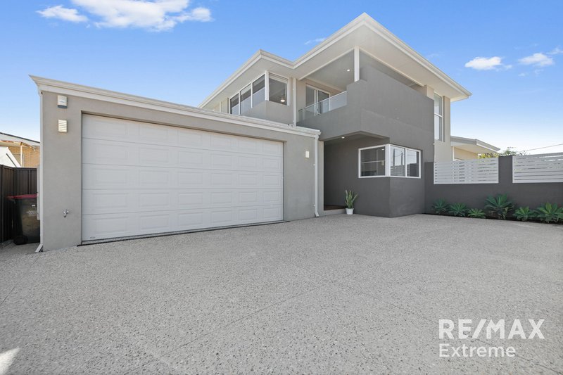 Photo - 74b Ocean Drive, Quinns Rocks WA 6030 - Image 1