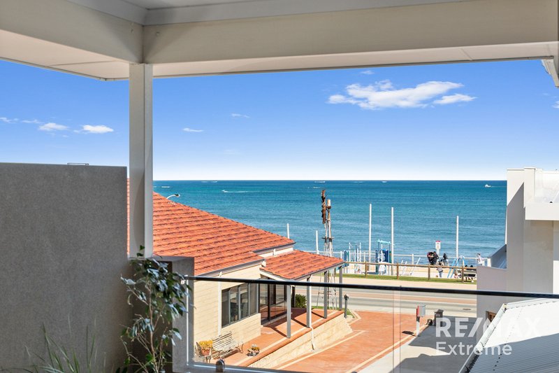 Photo - 74b Ocean Drive, Quinns Rocks WA 6030 - Image 3