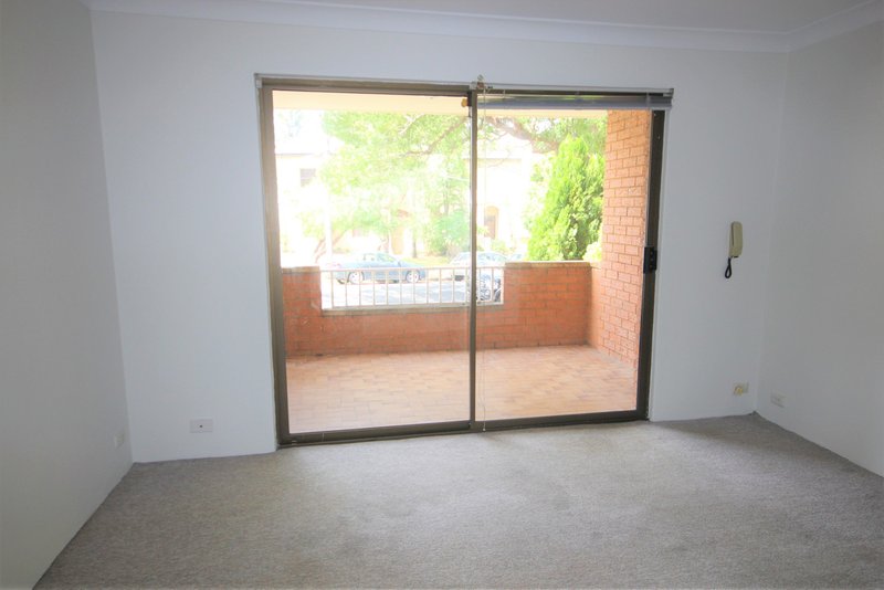 Photo - 7/5-13 Hayburn Avenue, Rockdale NSW 2216 - Image 5