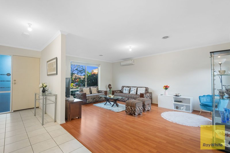 Photo - 75 Baden Powell Drive, Tarneit VIC 3029 - Image 3