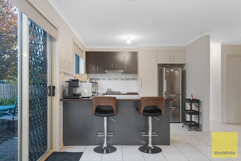 Photo - 75 Baden Powell Drive, Tarneit VIC 3029 - Image 4