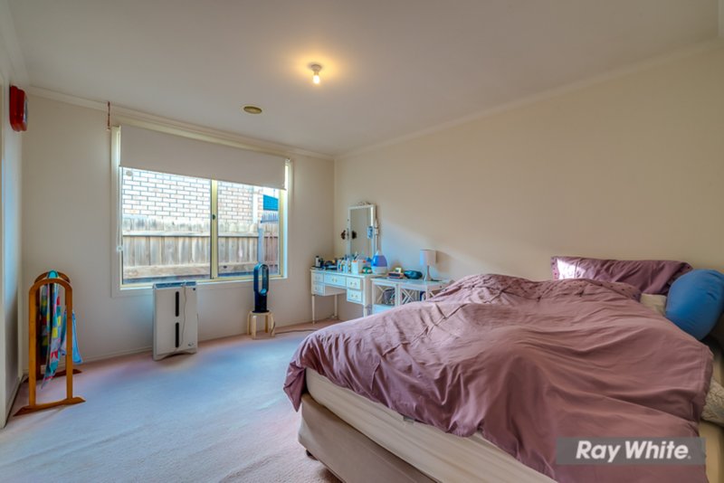 Photo - 75 Baden Powell Drive, Tarneit VIC 3029 - Image 5