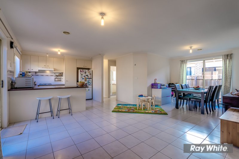 Photo - 75 Baden Powell Drive, Tarneit VIC 3029 - Image 10