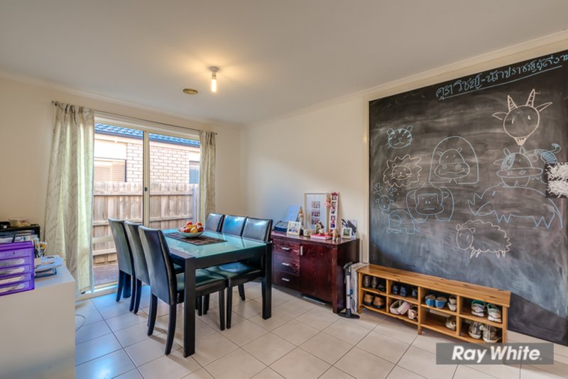 Photo - 75 Baden Powell Drive, Tarneit VIC 3029 - Image 11