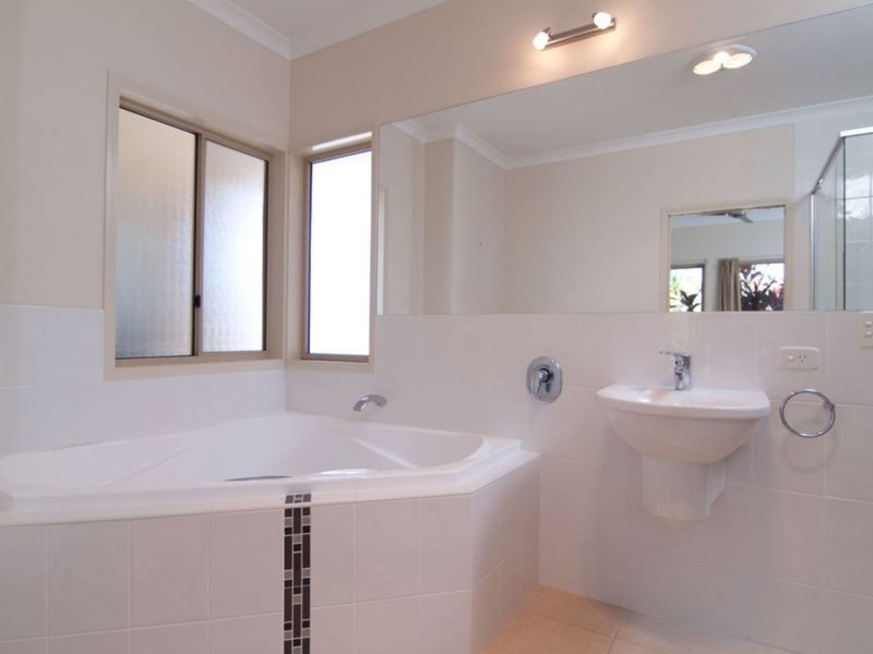 Photo - 75 Baywater Drive, Twin Waters QLD 4564 - Image 6