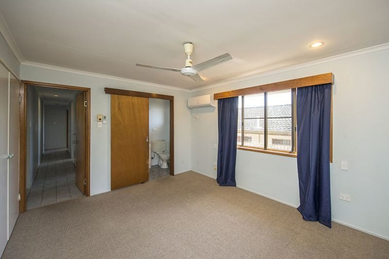 Photo - 75 Booth Avenue, Tannum Sands QLD 4680 - Image 5