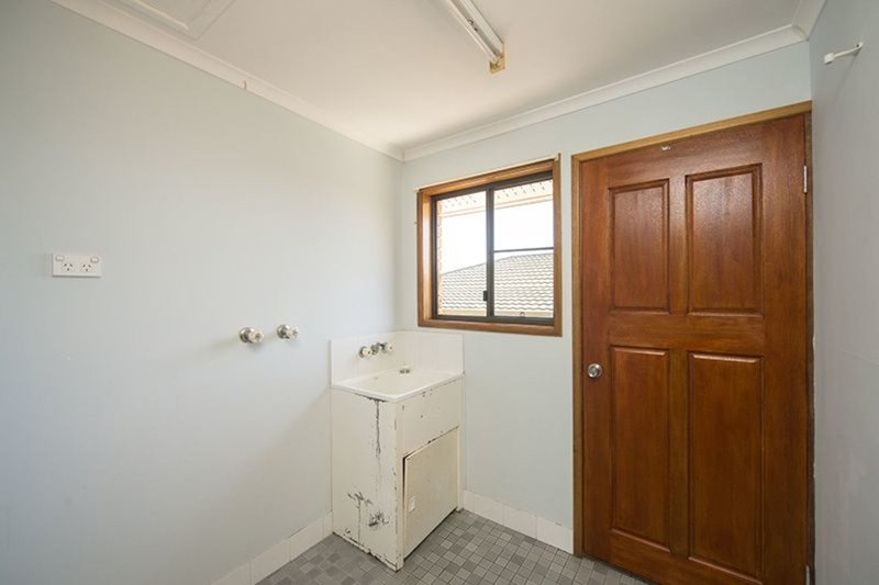 Photo - 75 Booth Avenue, Tannum Sands QLD 4680 - Image 13