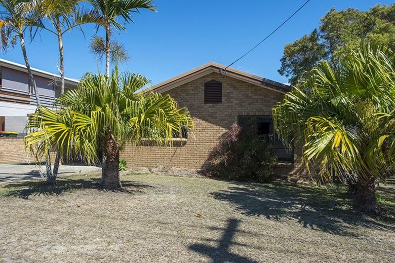 Photo - 75 Booth Avenue, Tannum Sands QLD 4680 - Image 18