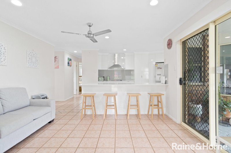 Photo - 75 Broomdykes Drive, Beaconsfield QLD 4740 - Image 4