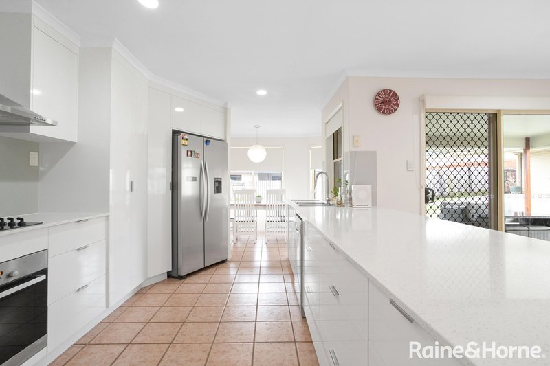 Photo - 75 Broomdykes Drive, Beaconsfield QLD 4740 - Image 5