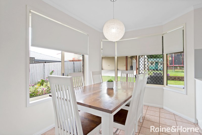 Photo - 75 Broomdykes Drive, Beaconsfield QLD 4740 - Image 6