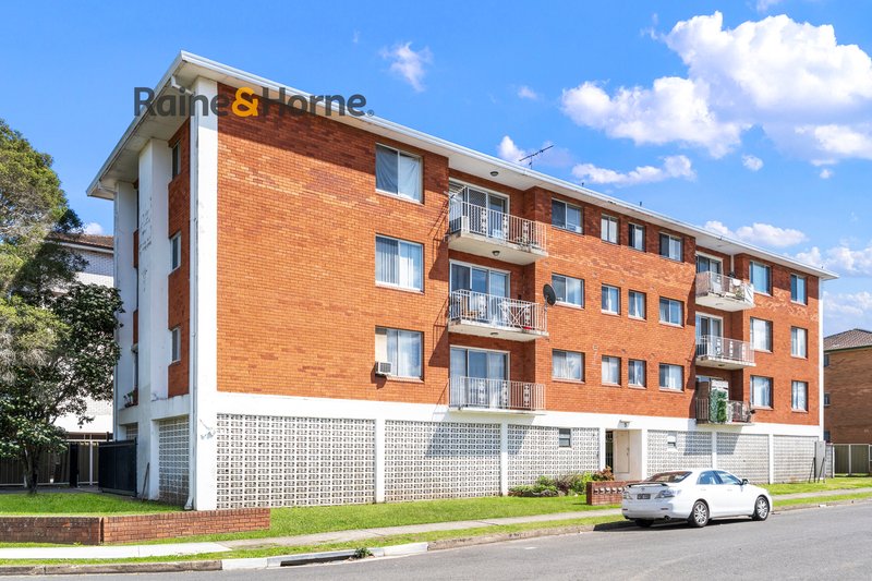 Photo - 7/5 Carramar Avenue, Carramar NSW 2163 - Image 2