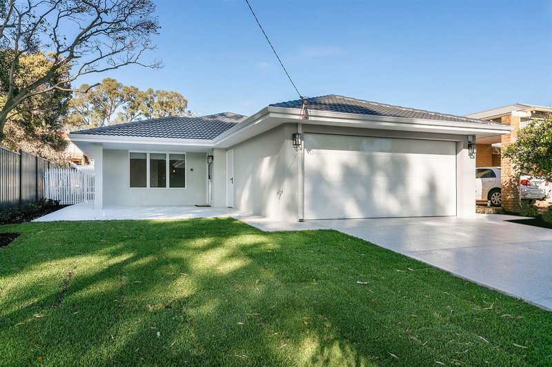 Photo - 75 Cobb Street, Wembley Downs WA 6019 - Image 2